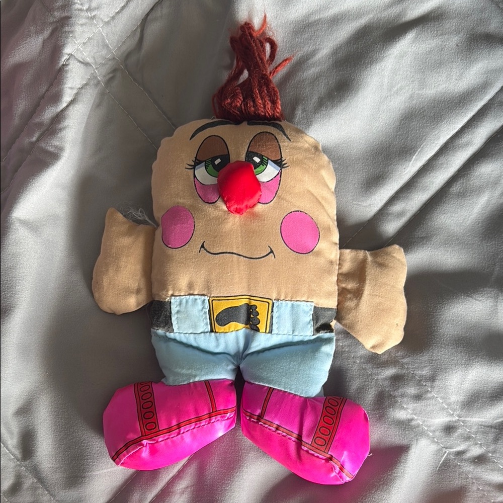 Footsteps mini pillow person 1985